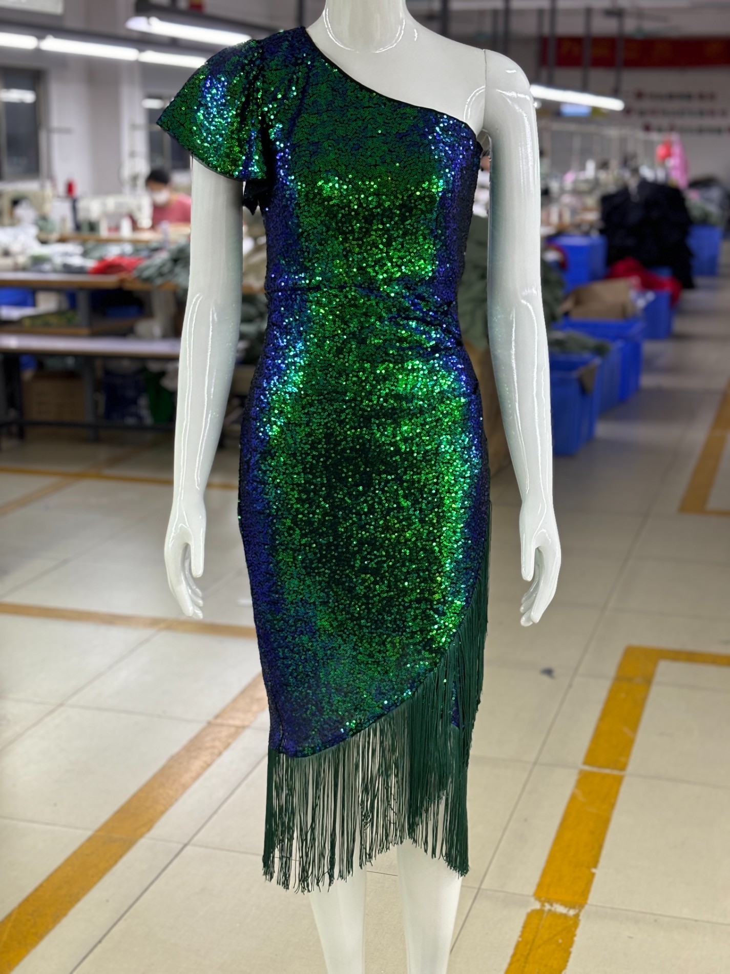 The type with the highest customer satisfaction rate: sequin/bead skirt, which is very difficult, and few factories in China can do it. The technology and quality of our factory are very good.